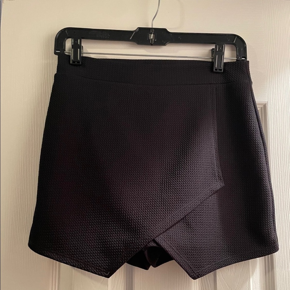 Black envelope skort
